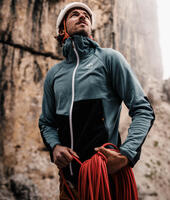 _DB_0093_CLIMBING_S24_Chinque Torri_MaxDraeger_MedRes (1)