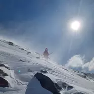 Sneh, vietor, slnko, hory a my... Začiatok traverzu kúsok pred ľadovcom Kesselmandferner