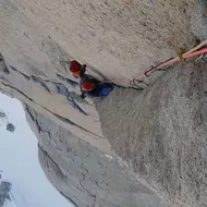 Jožo v najkrajšej dĺžke cesty - prstový sokolík za 6c+.