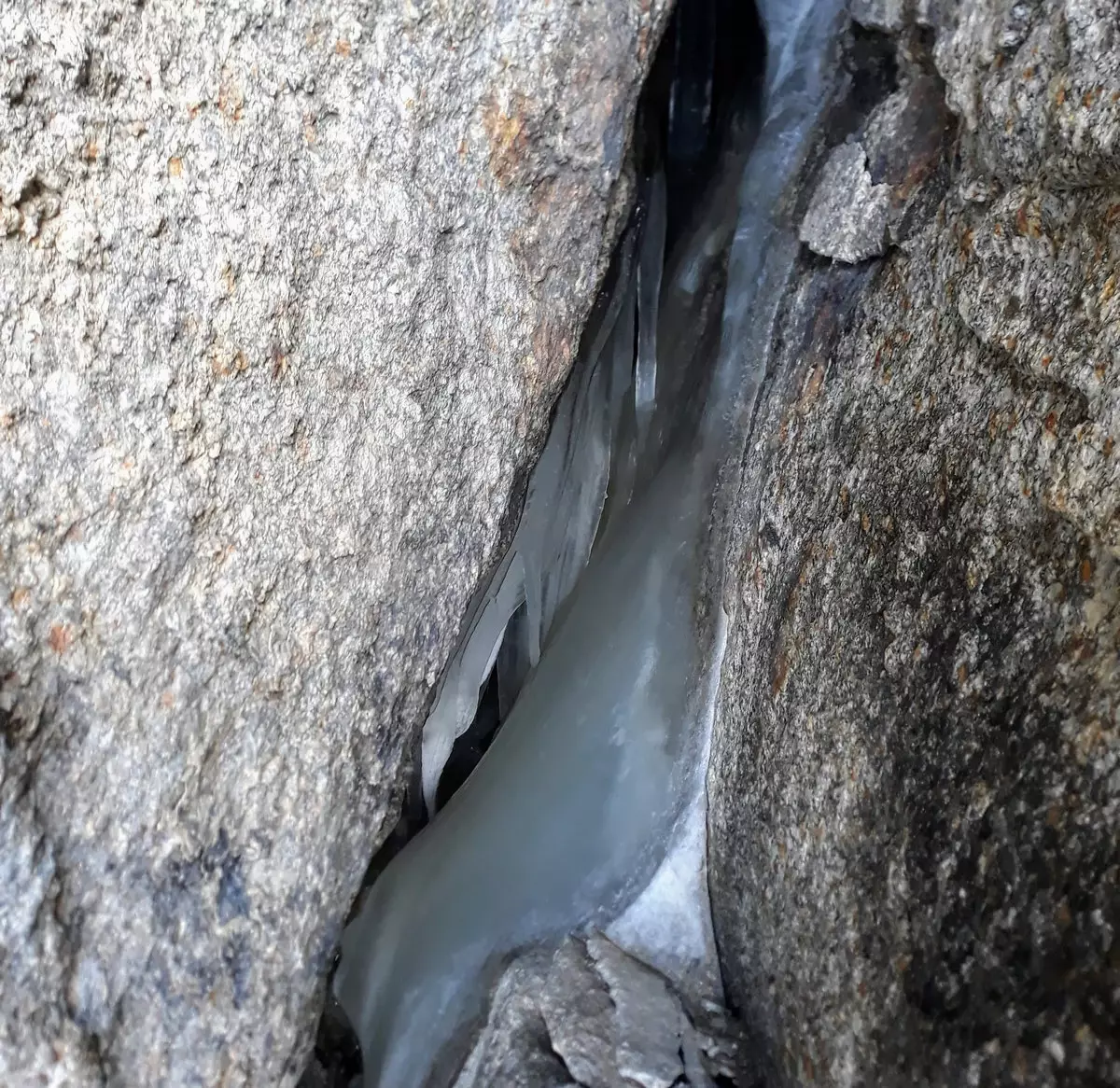 Takový komín v Ádru leda na Silvestra