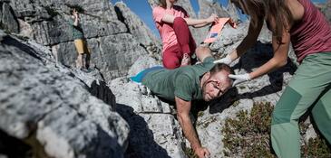 C16I4865_FirstAid_S19_CinqueTorri_HansiHeckmair_HiRes