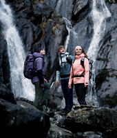 N5A4165_ONE SEASON-Seceda-SchlWe_SS25_MaxDraeger_MedRes