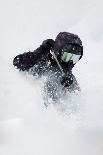 N5A8237_FREERIDE-RAVINE_WS2526_BC_MaxDraeger_color_MedRes (1)