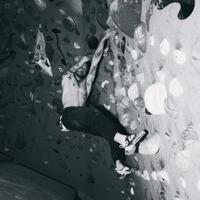 Zakrivená špička a štruktúrovaná konštrukcia