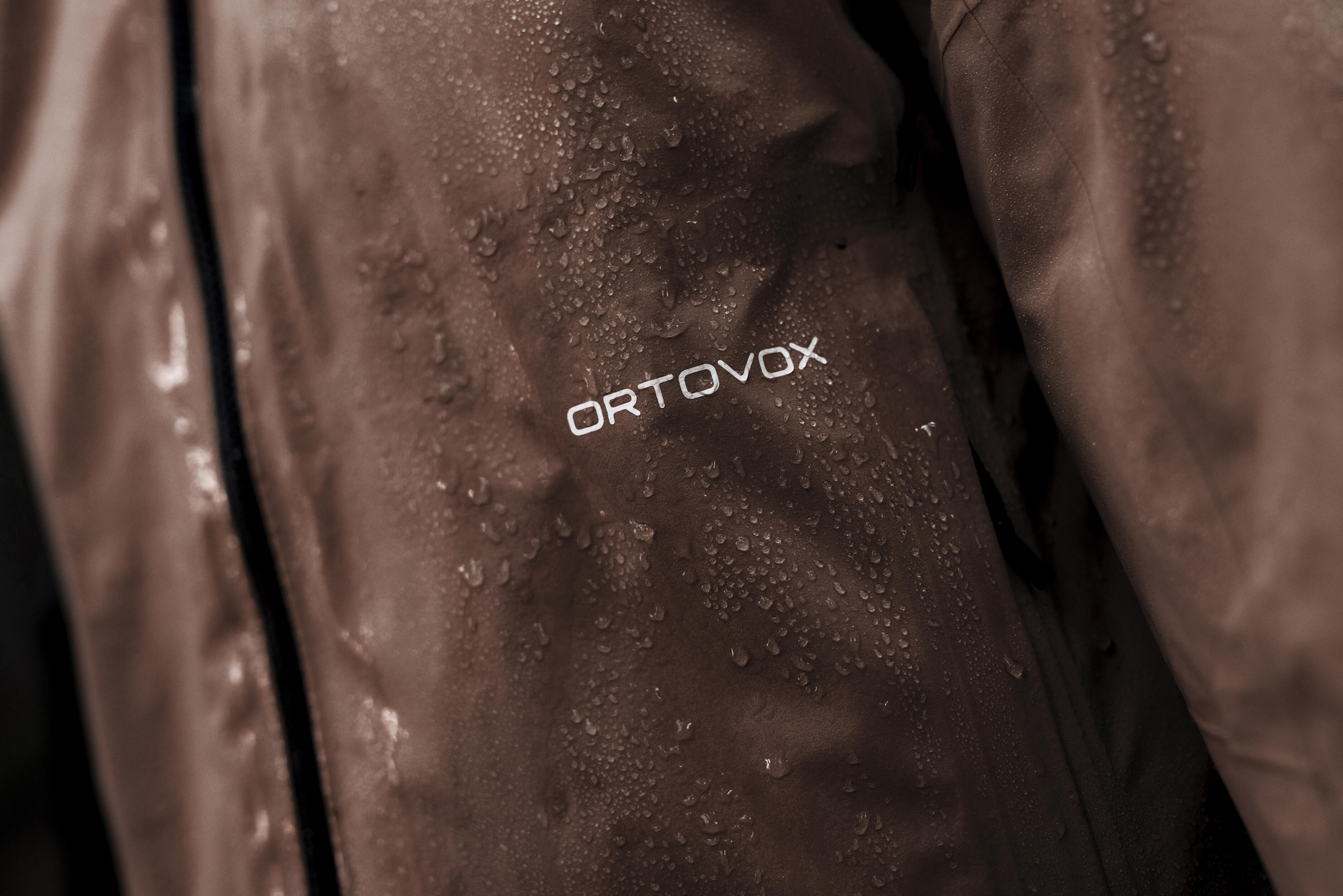 DA_2869_BIKE_SS26_Vinschgau_MaxDraeger_MedRes_GTX_Farben