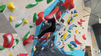 Aruma Hrubo.00_22_41_02.Still003